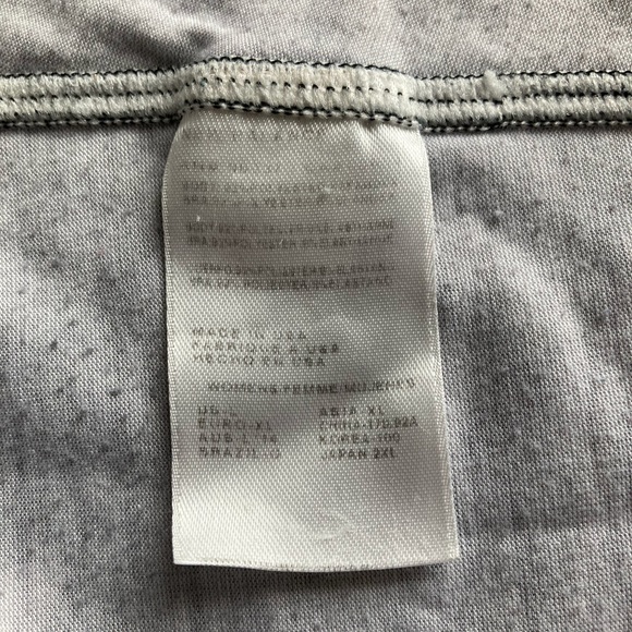 Aneko gray and black built in bra activewear tank top - Picture 7 of 7